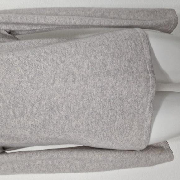 Lands' End Girls Gray Round Neck Preppy Gorpcore Long Sleeve Sweater Size M - Picture 3 of 11